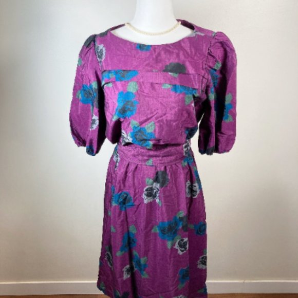 Mijoi Dresses & Skirts - VINTAGE Purple floral print puffy sleeve 1980s does 1940s 1950s dress goth LARGE